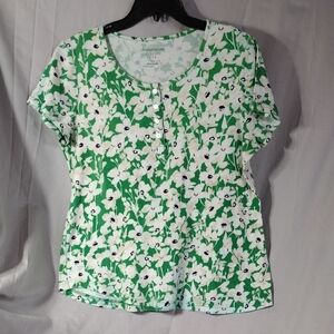 Croft & Barrow Floral Green and White Short Sleeve Tee